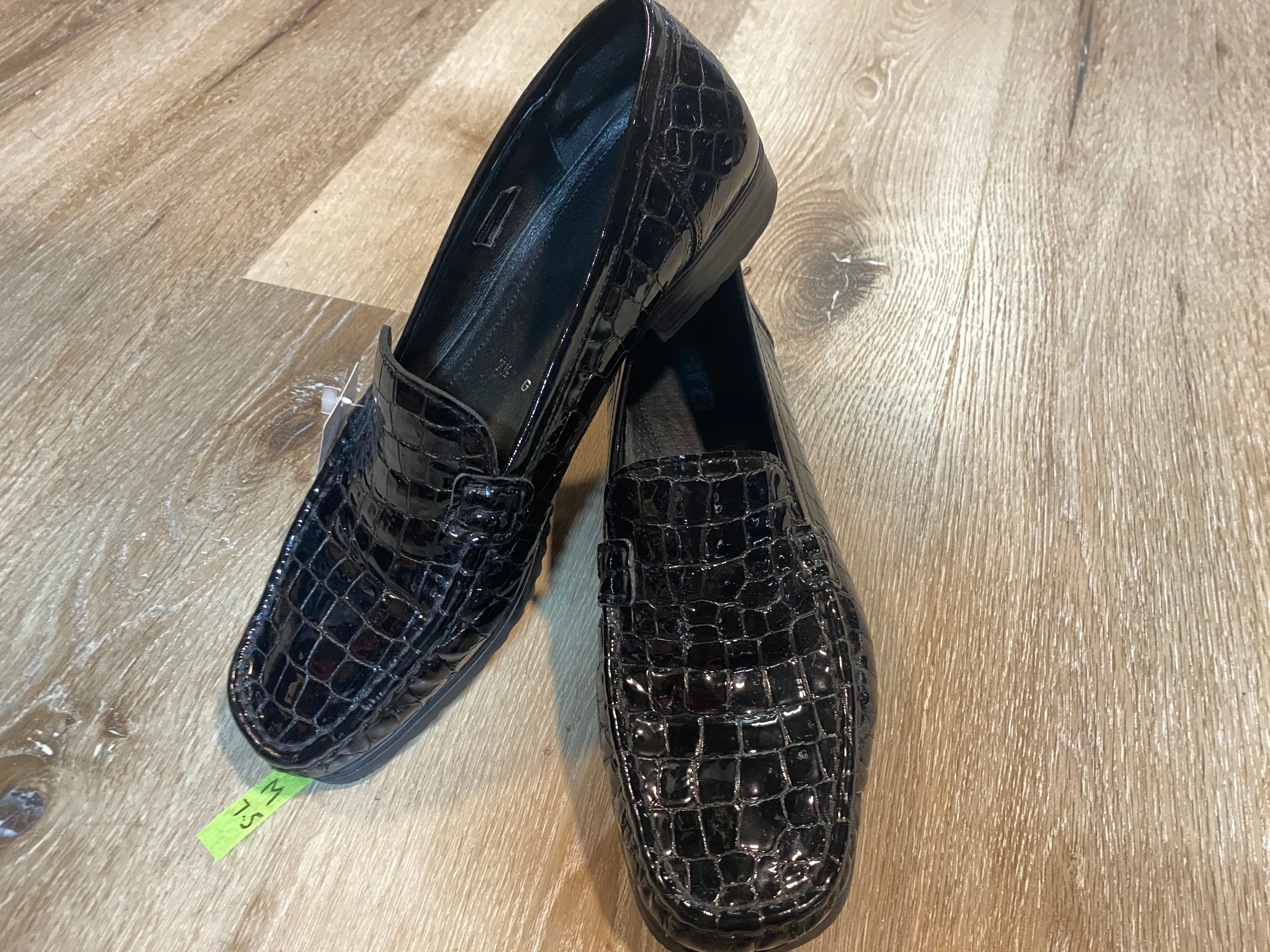 Ara Loafer Shoes 7.5M 39 (Portugal/Germany), SOLD