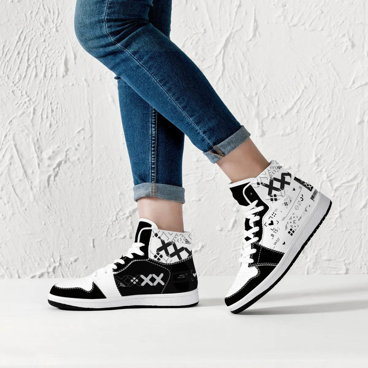 Cool shoes by Yuan A | High Top Customized | Shoe Zero