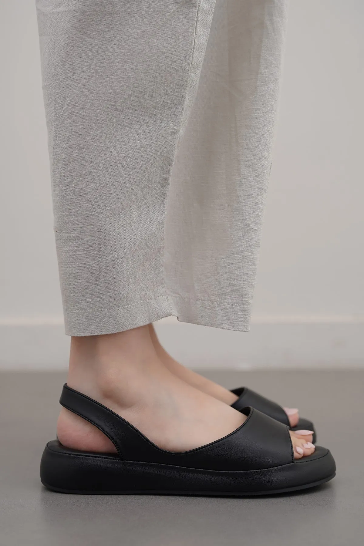 LIGHTWEIGHT MAMA SLINGBACKS