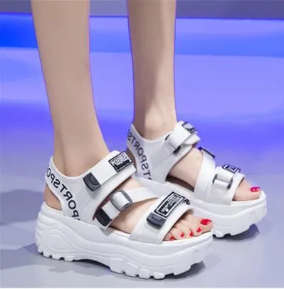 Platform Women Sandals 2022 Summer Leather Buckle Thick Bottom Letter Ladies Beach Sandal Chunky Female Shoes White Black Green