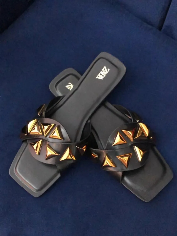 Tuli Leather Sandals - Black